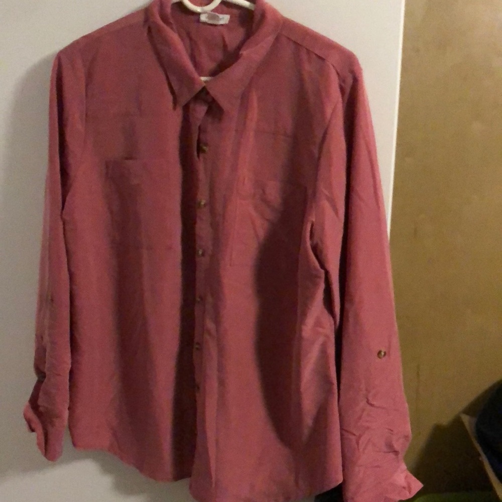 Women’s large salmon color button up shirt